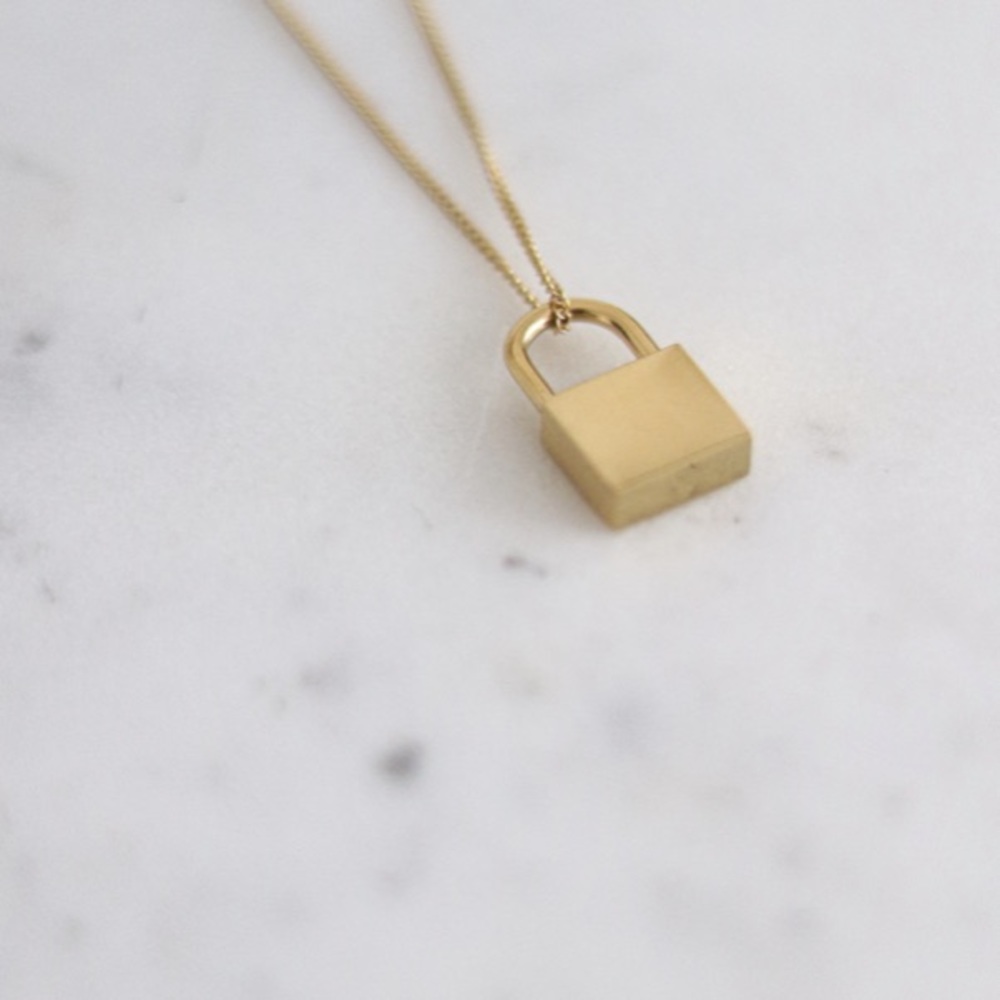 Slide lock it gold necklace